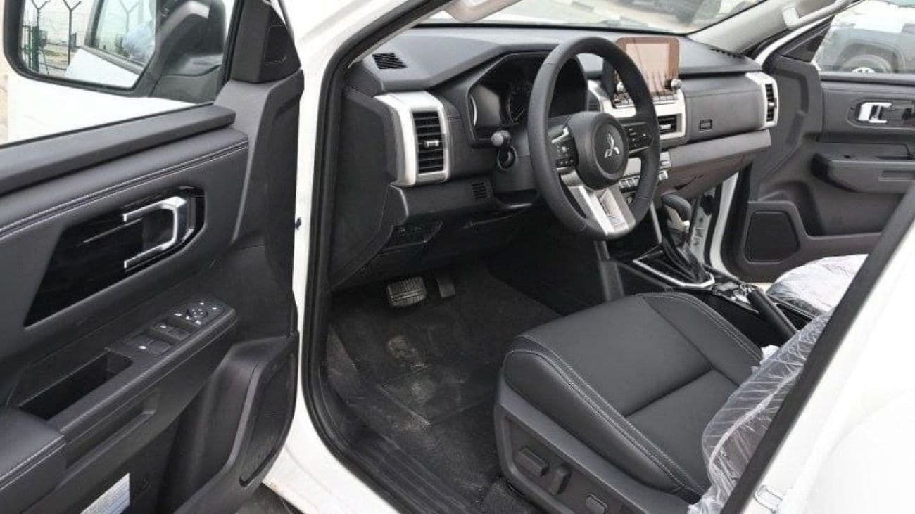 2025 Mitsubishi L200 GLS thumbnail 8