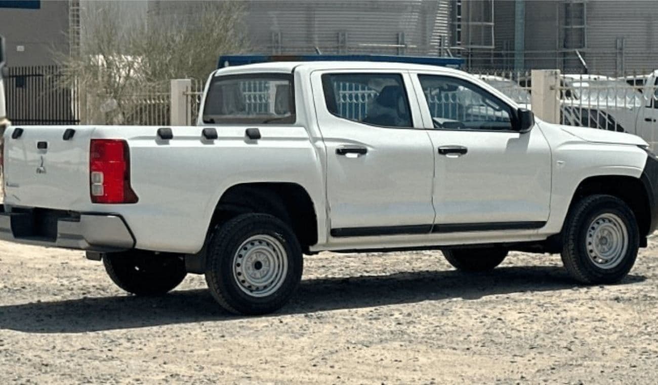 2025 Mitsubishi L200 GL thumbnail 4