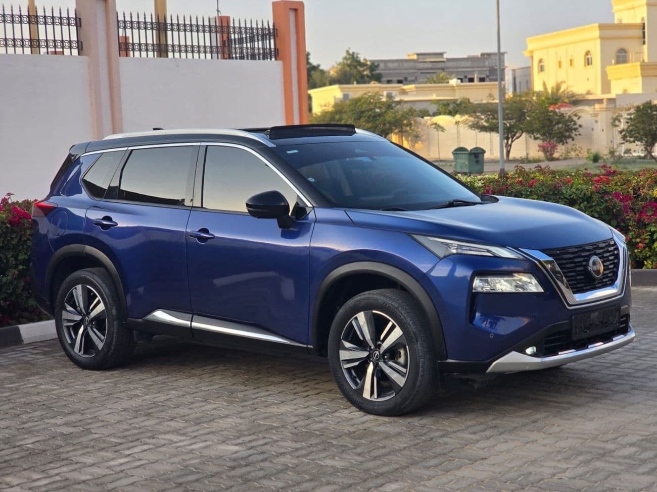 2023 Nissan X Trail SL thumbnail 2