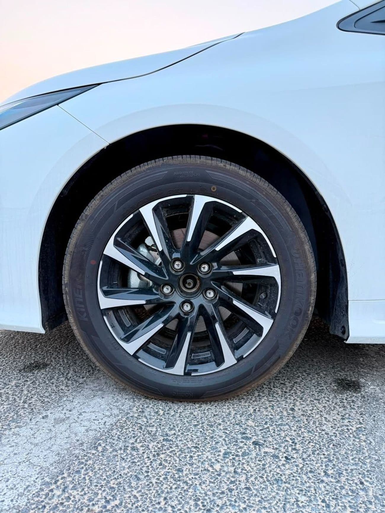 2026 Toyota Corolla thumbnail 3