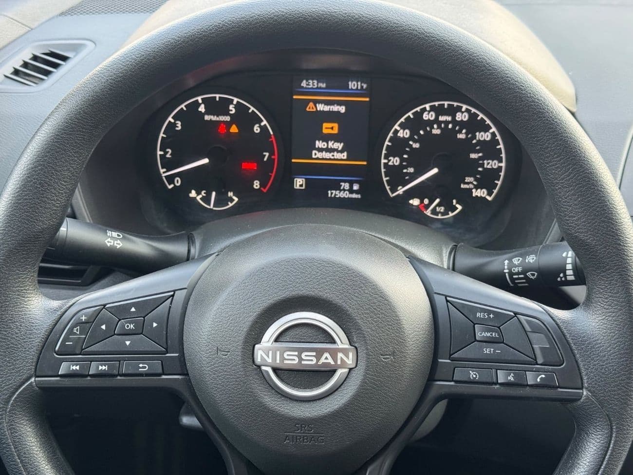 2024 Nissan Altima SV thumbnail 8