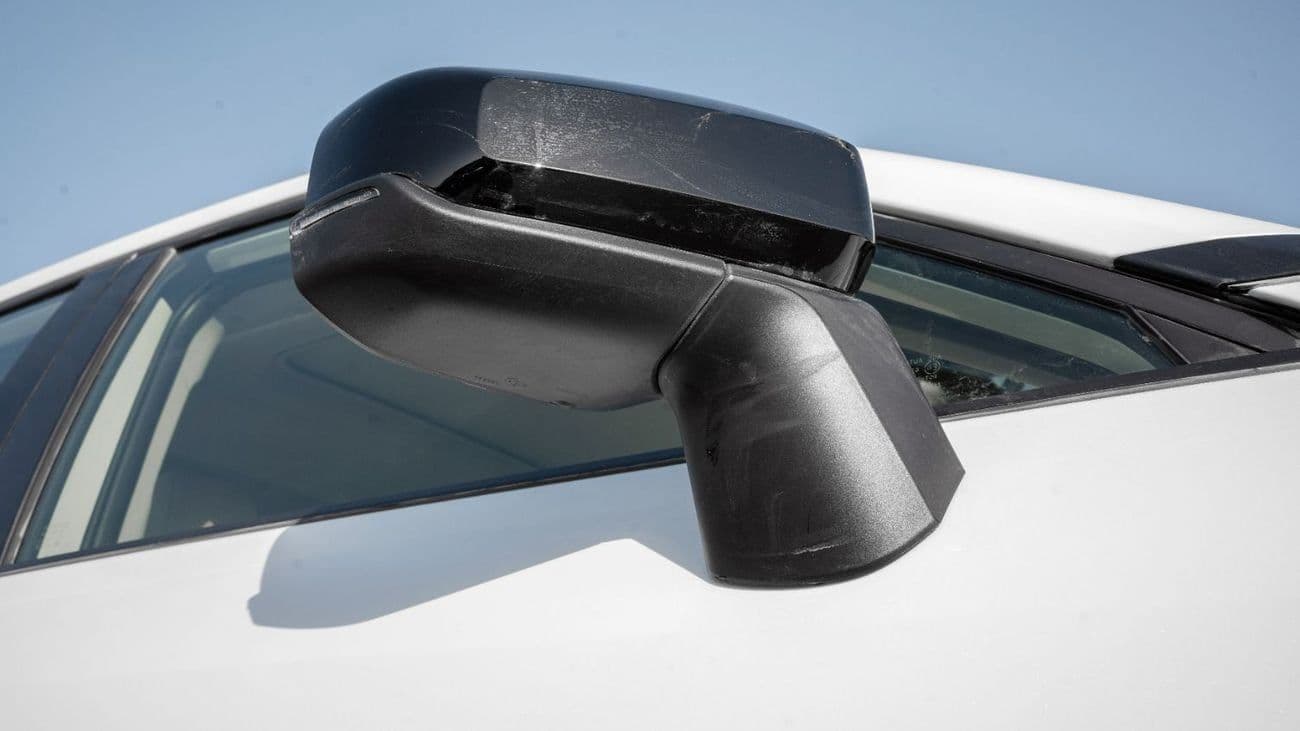2026 Toyota RAV4 XLE thumbnail 8