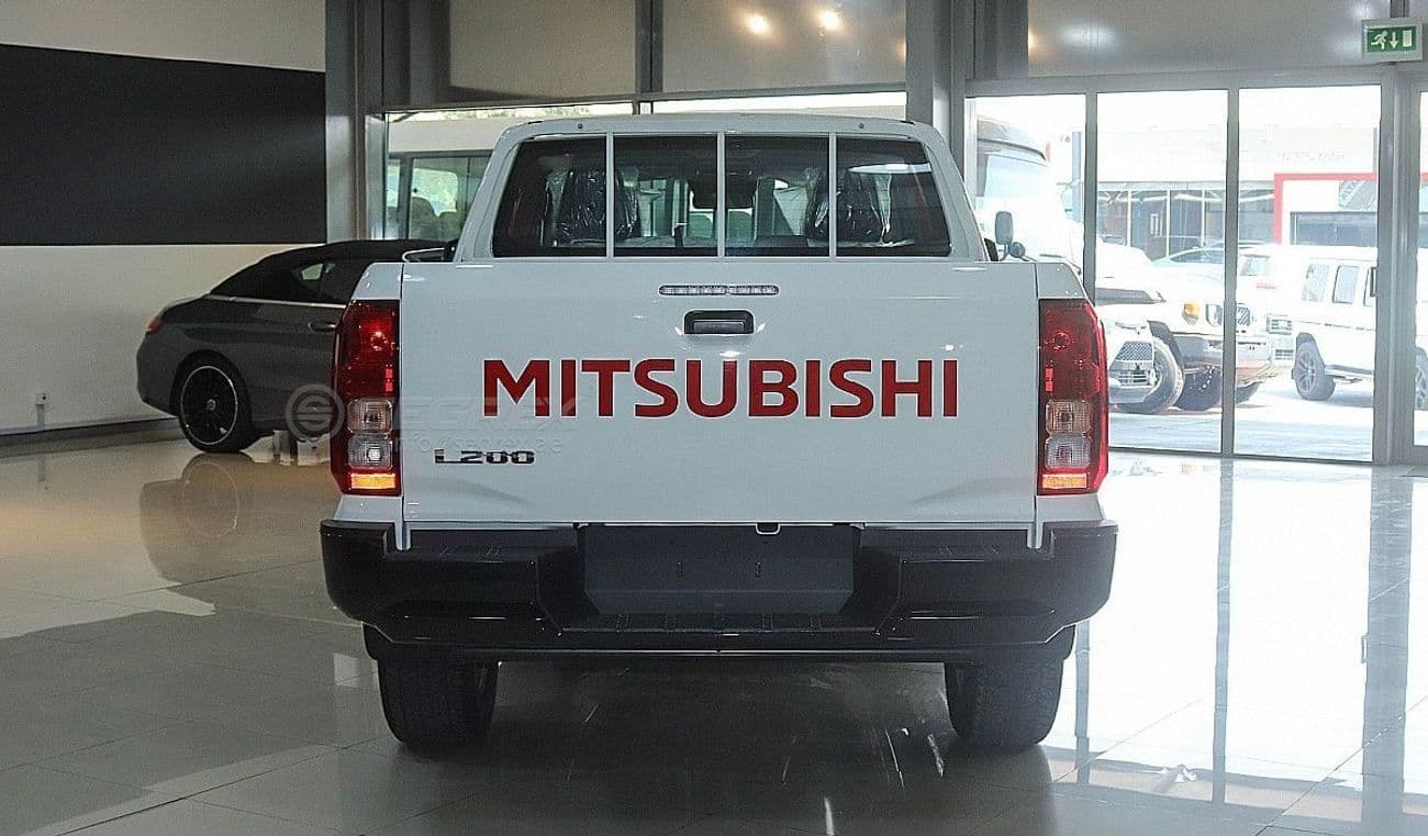 2027 Mitsubishi L200 thumbnail 5