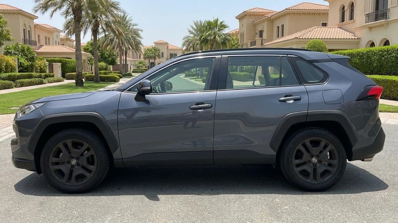 2024 Toyota RAV4 ADVENTURE thumbnail 5