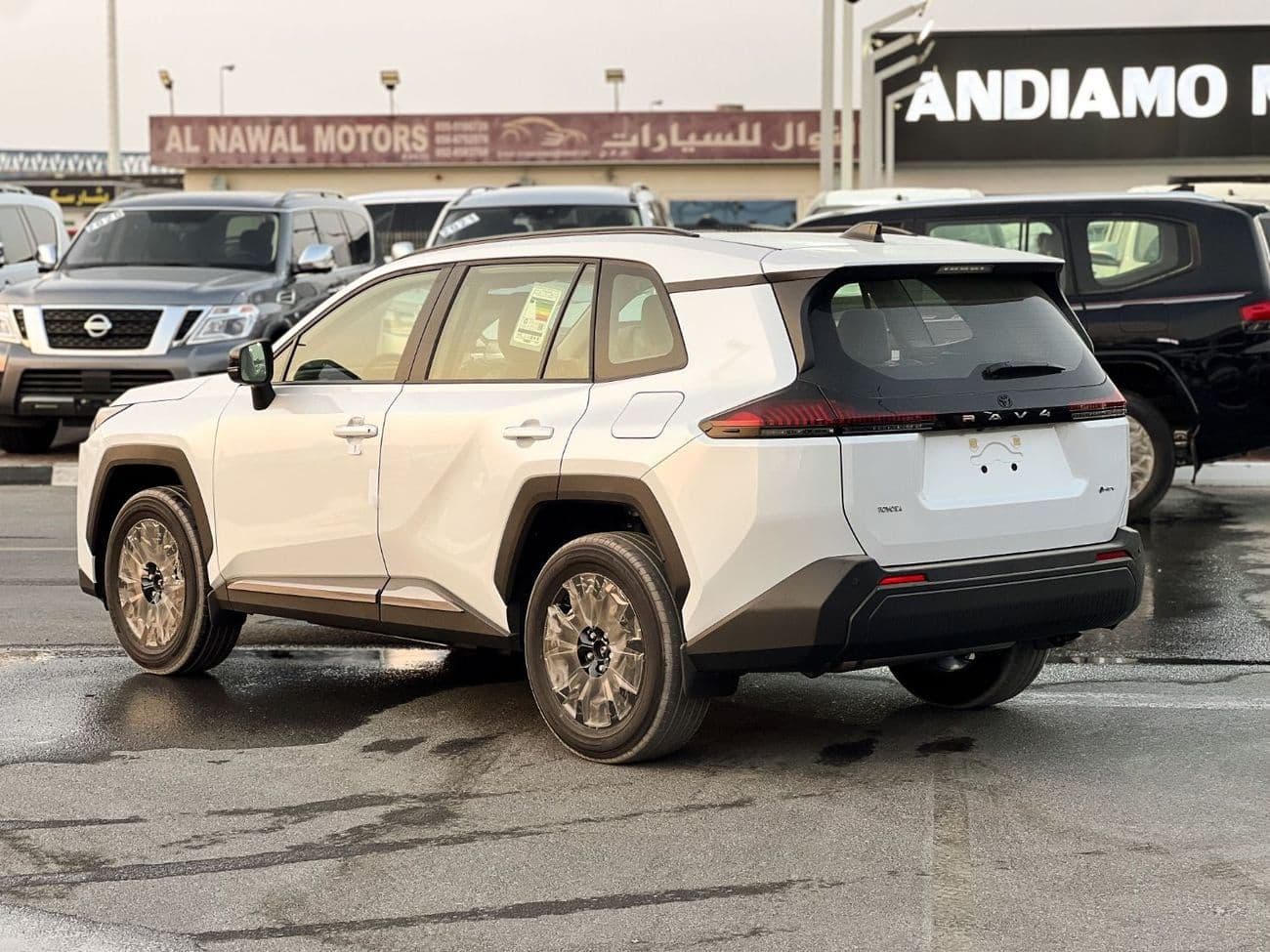 2026 Toyota RAV4 XLE HEV thumbnail 6
