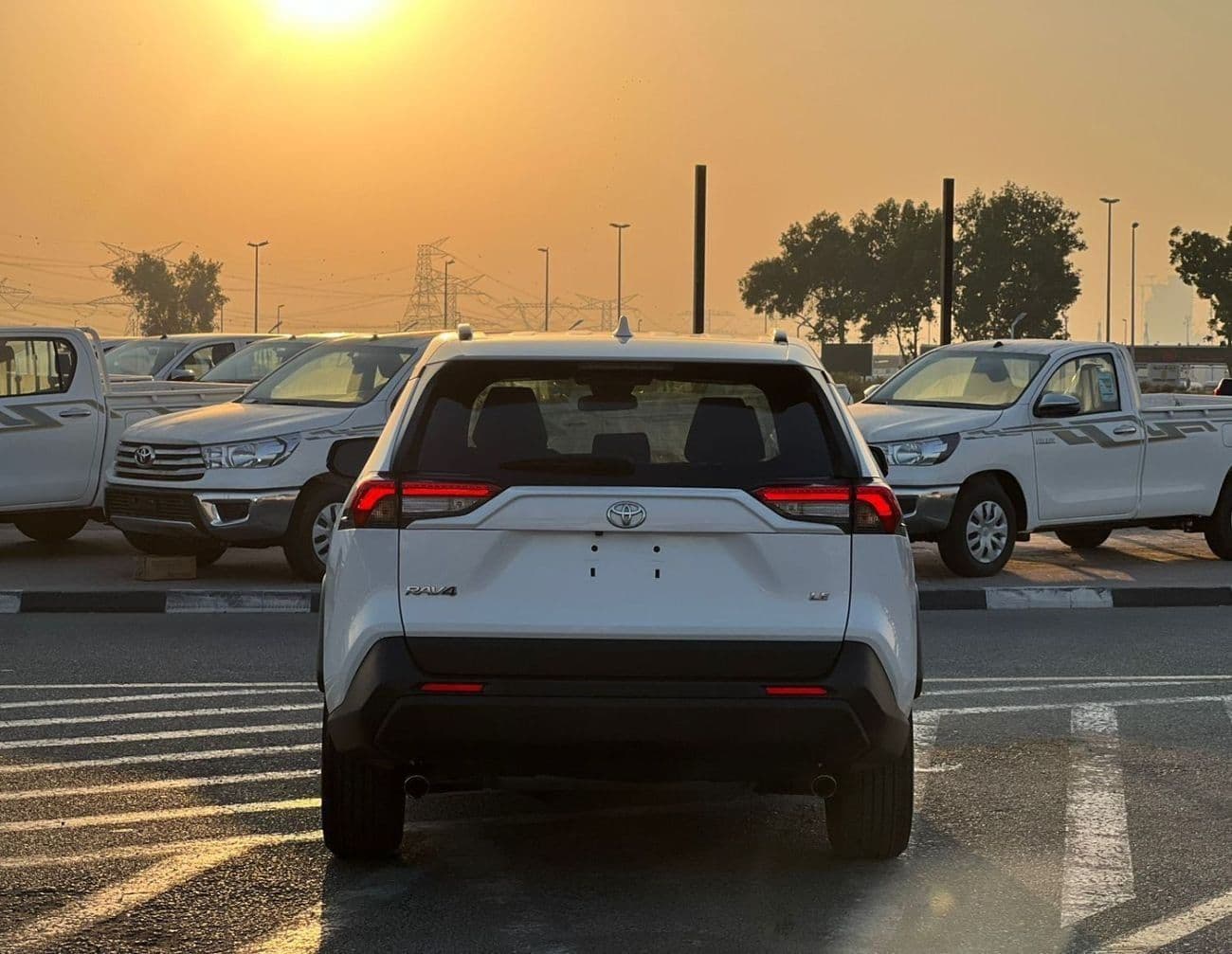 2021 Toyota RAV4 thumbnail 6