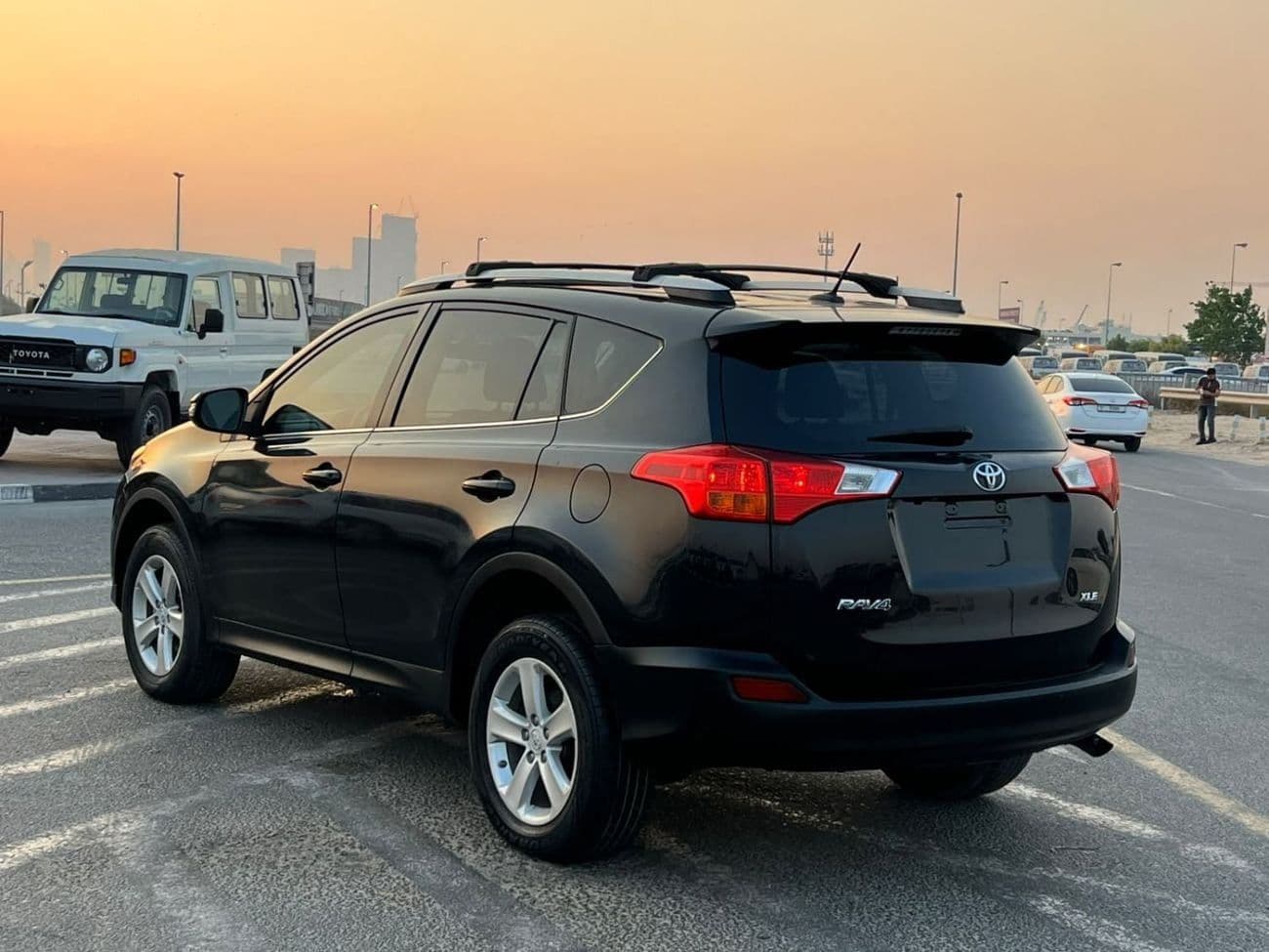 2014 Toyota RAV4 thumbnail 5