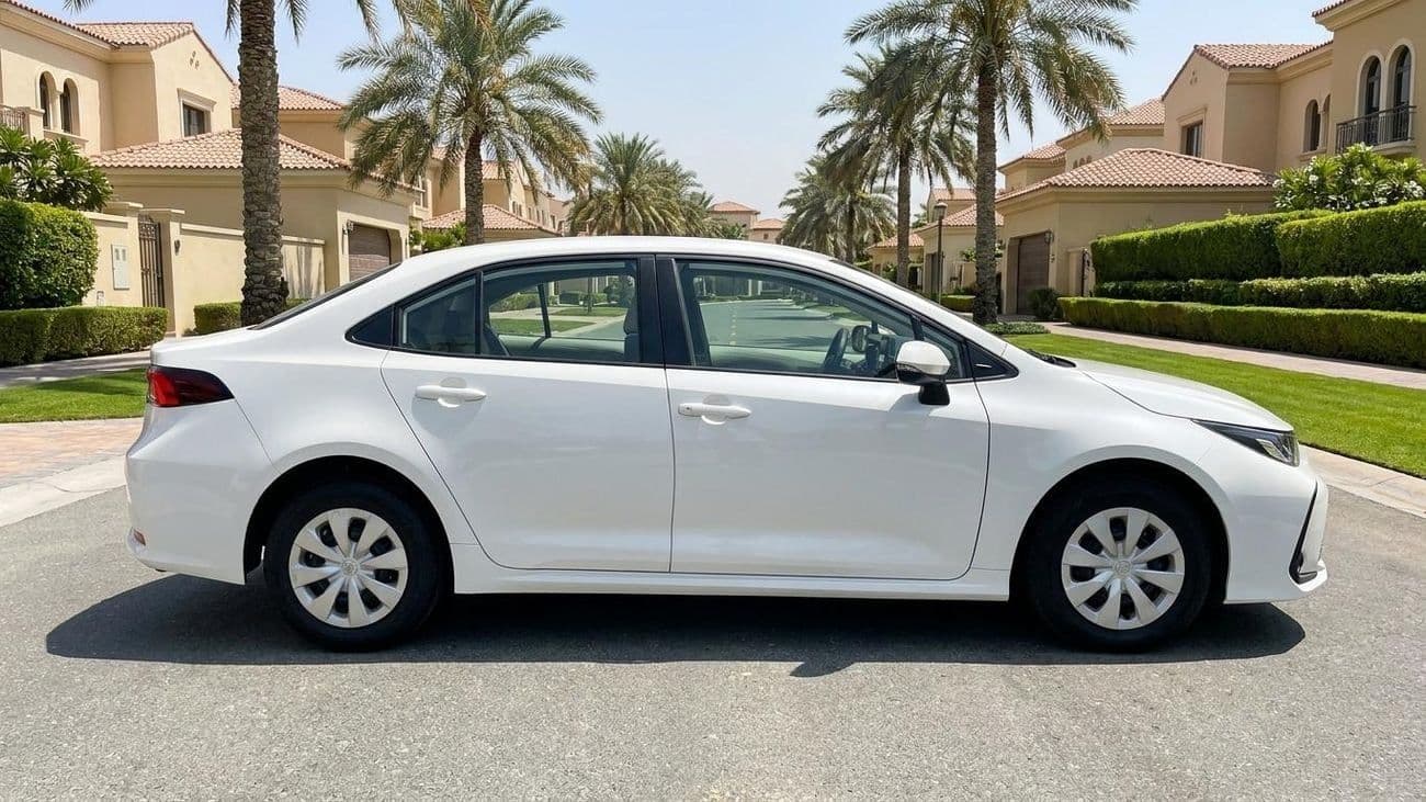 2024 Toyota Corolla XLI thumbnail 3