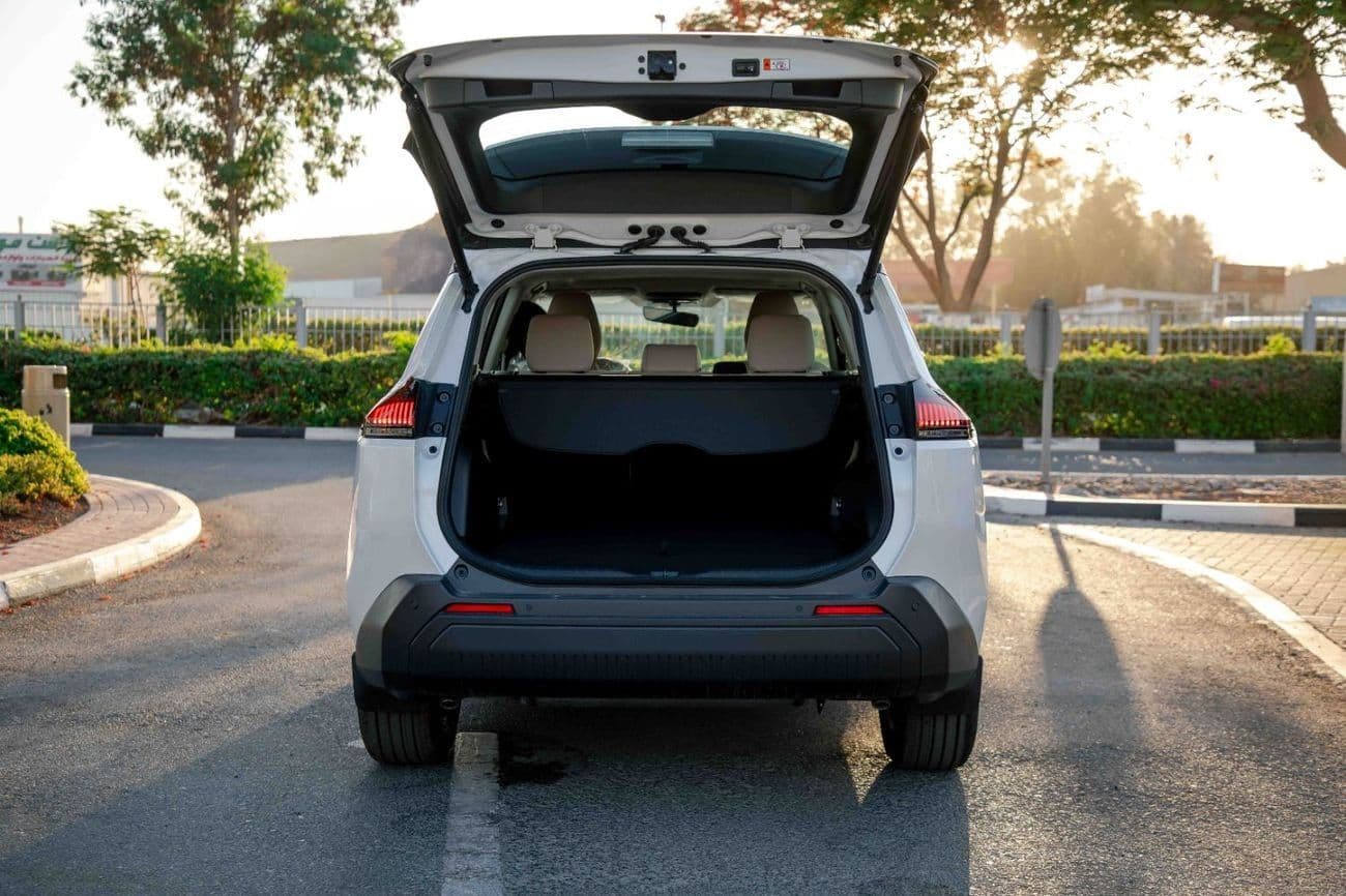 2026 Toyota RAV4 XLE thumbnail 6