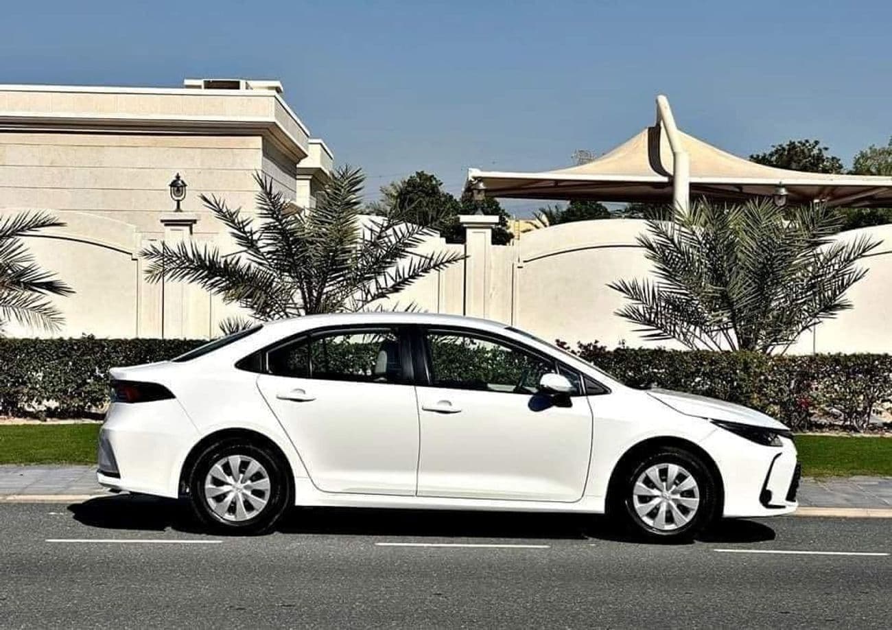 2023 Toyota Corolla XLI thumbnail 4