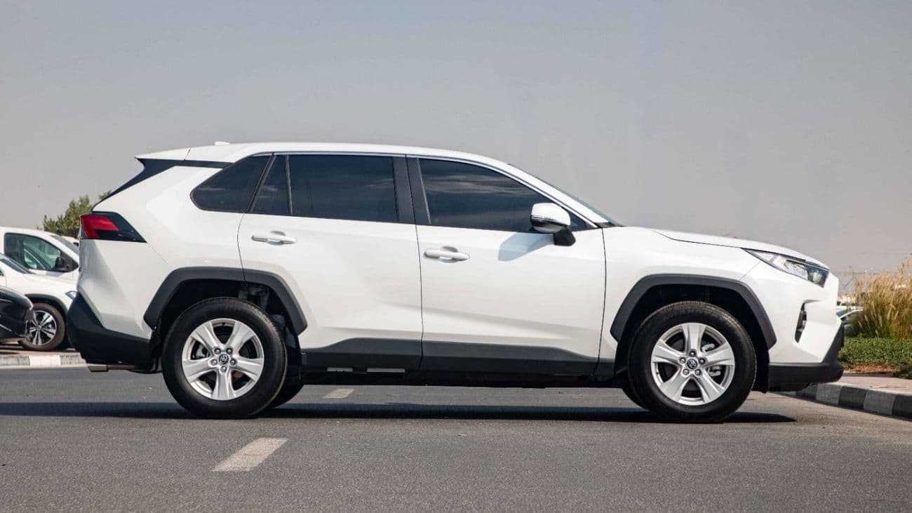 2025 Toyota RAV4 LE thumbnail 7
