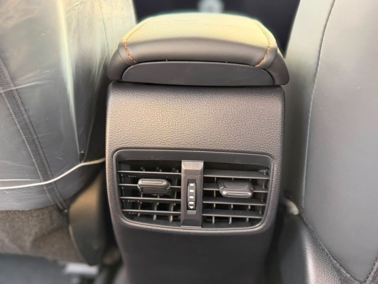 2026 Toyota Corolla XLI HEV thumbnail 8