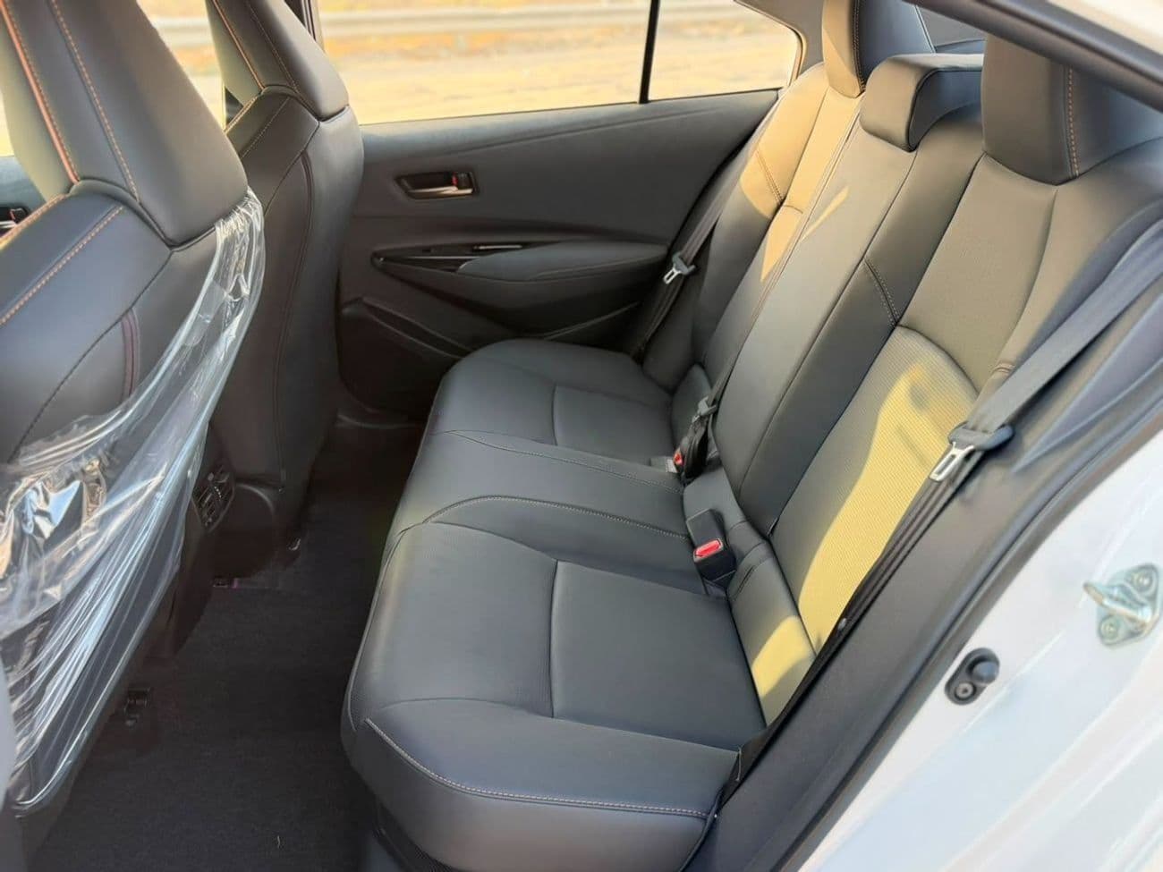 2026 Toyota Corolla XLI HEV thumbnail 6