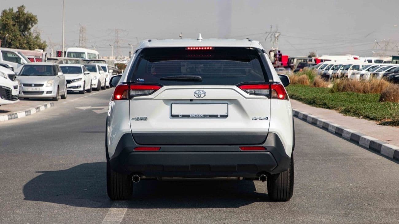 2025 Toyota RAV4 LE thumbnail 6