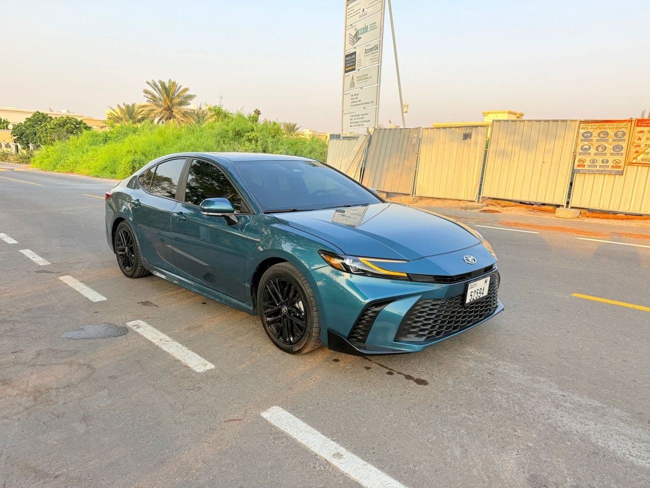 2025 Toyota Camry thumbnail 3