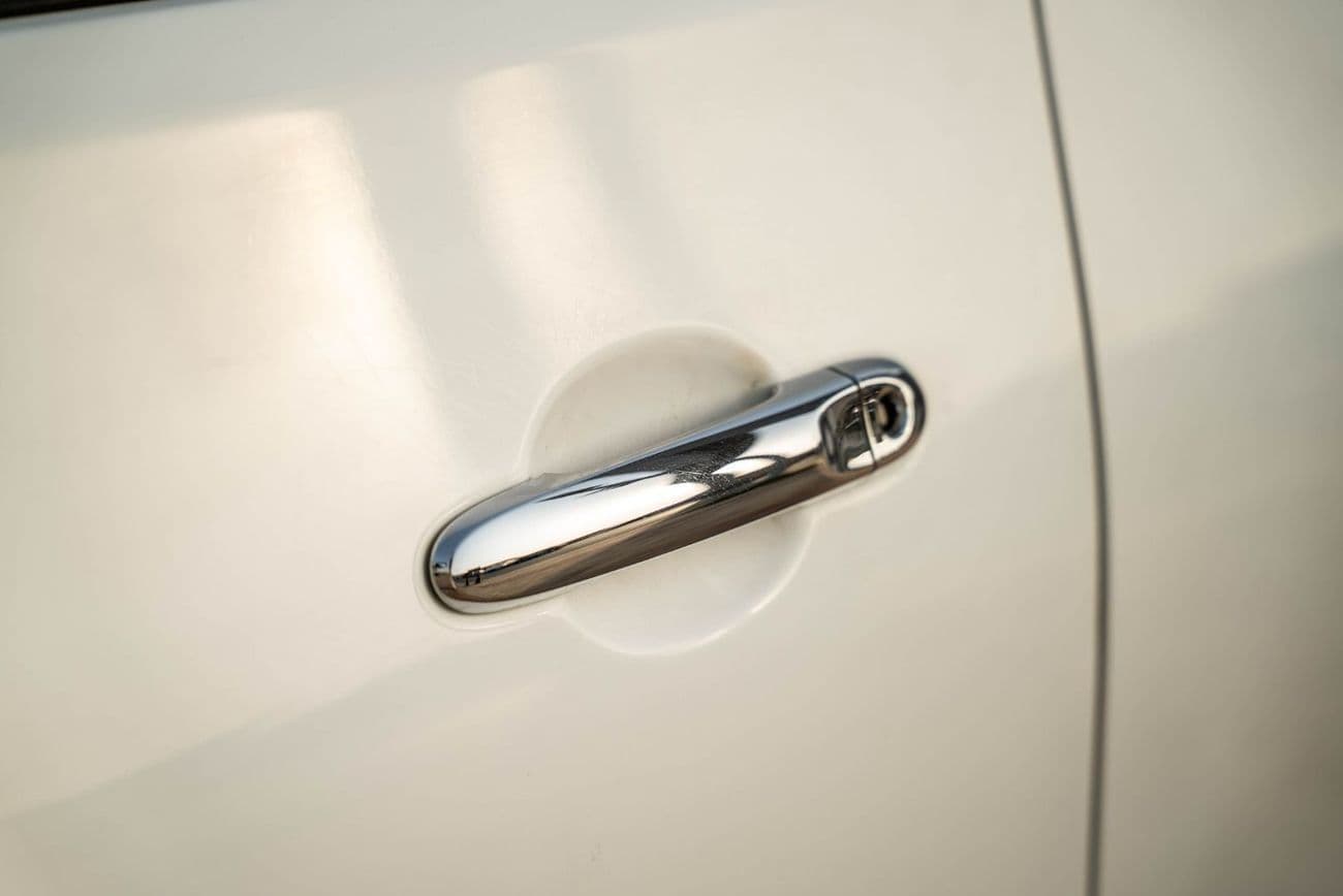 2022 Nissan Sunny SV thumbnail 2