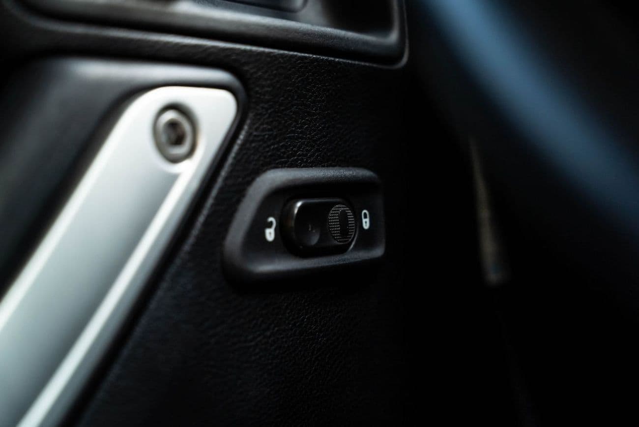 2016 Jeep Wrangler SAHARA thumbnail 7