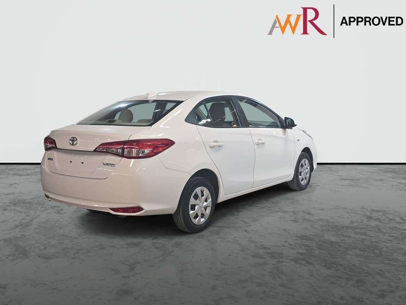 2022 Toyota Yaris E thumbnail 8