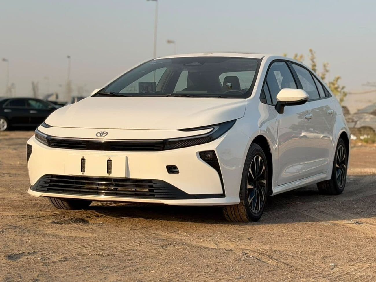 2026 Toyota Corolla XLI HEV thumbnail 3