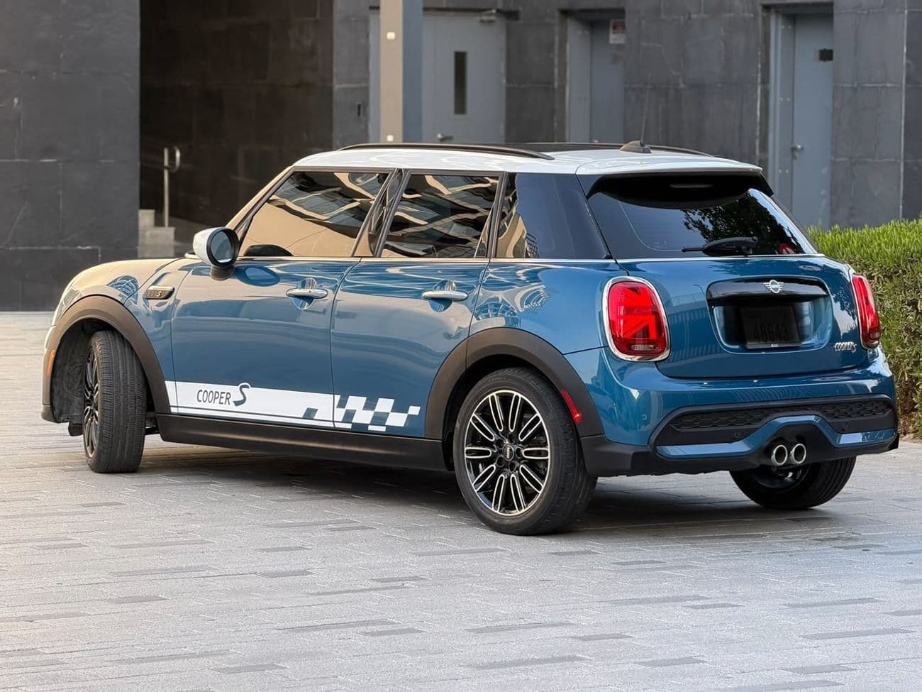2024 Mini Cooper S STANDARD thumbnail 3