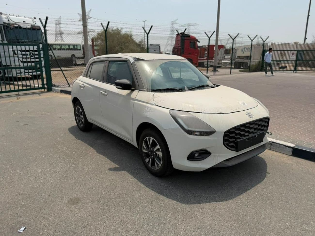 2026 Suzuki Swift GLX thumbnail 2