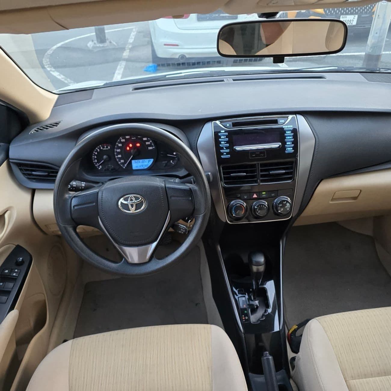2022 Toyota Yaris E thumbnail 3