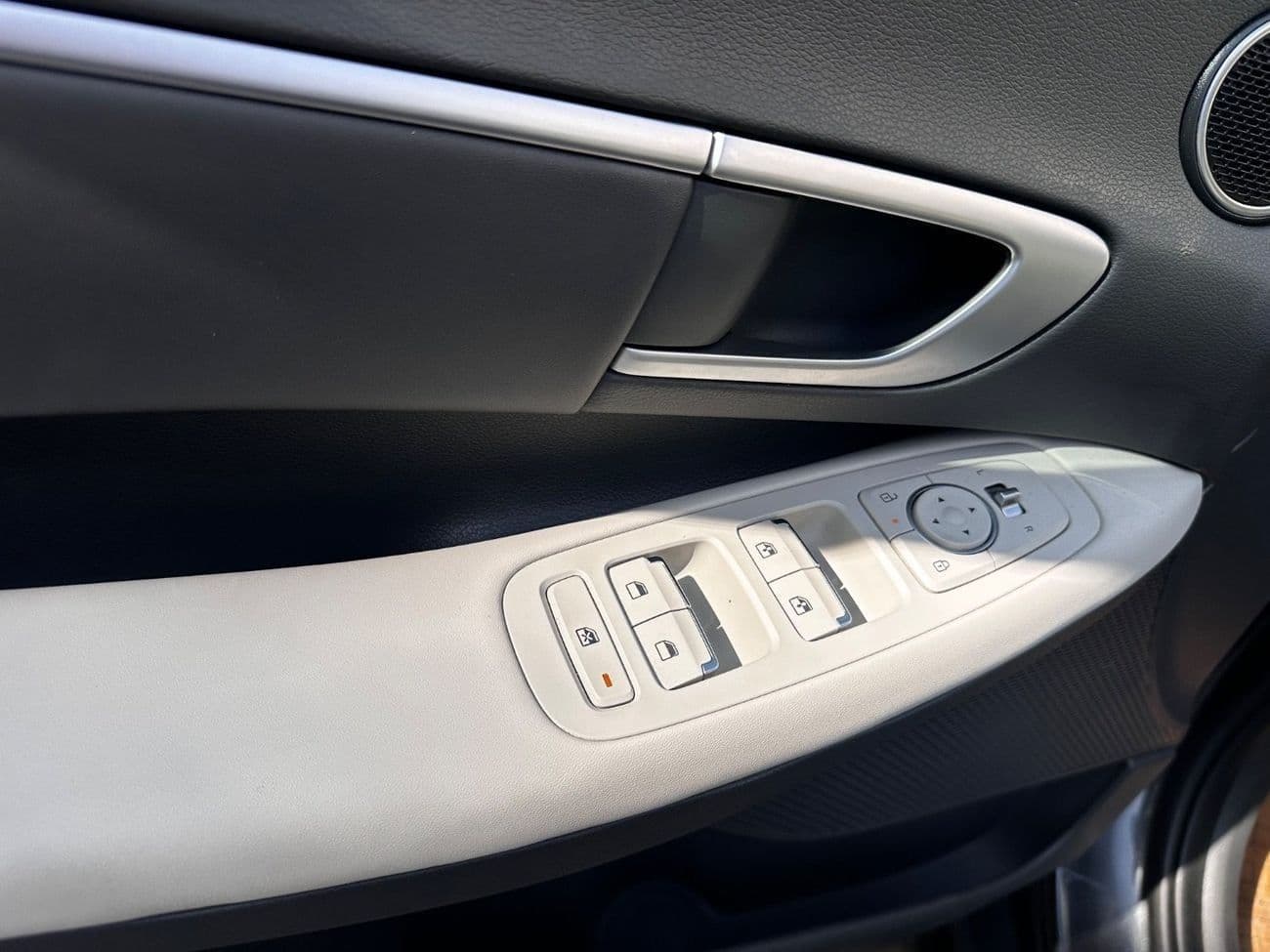 2025 Hyundai Sonata SMART thumbnail 2