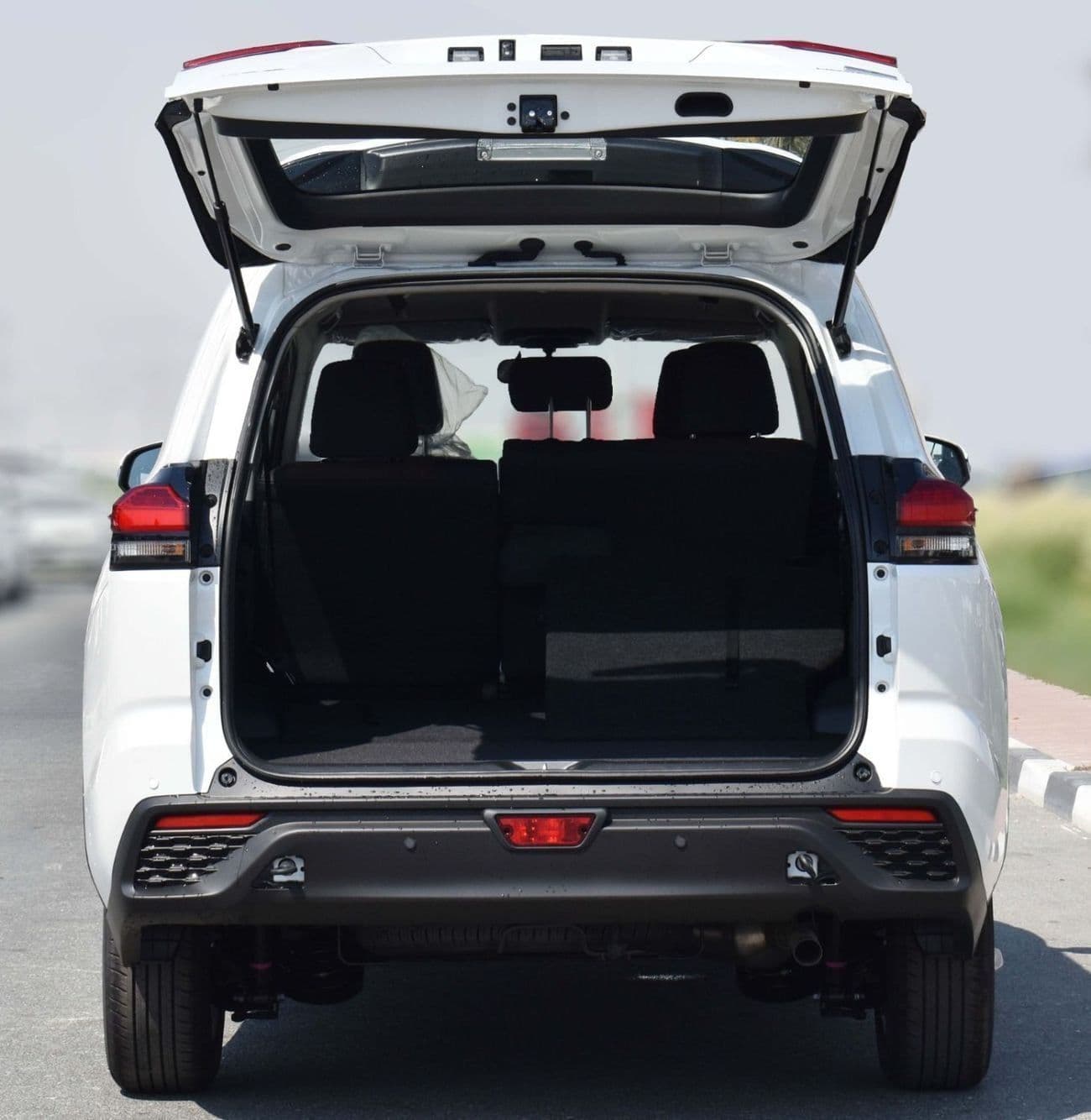 2025 Toyota Innova HEV thumbnail 7