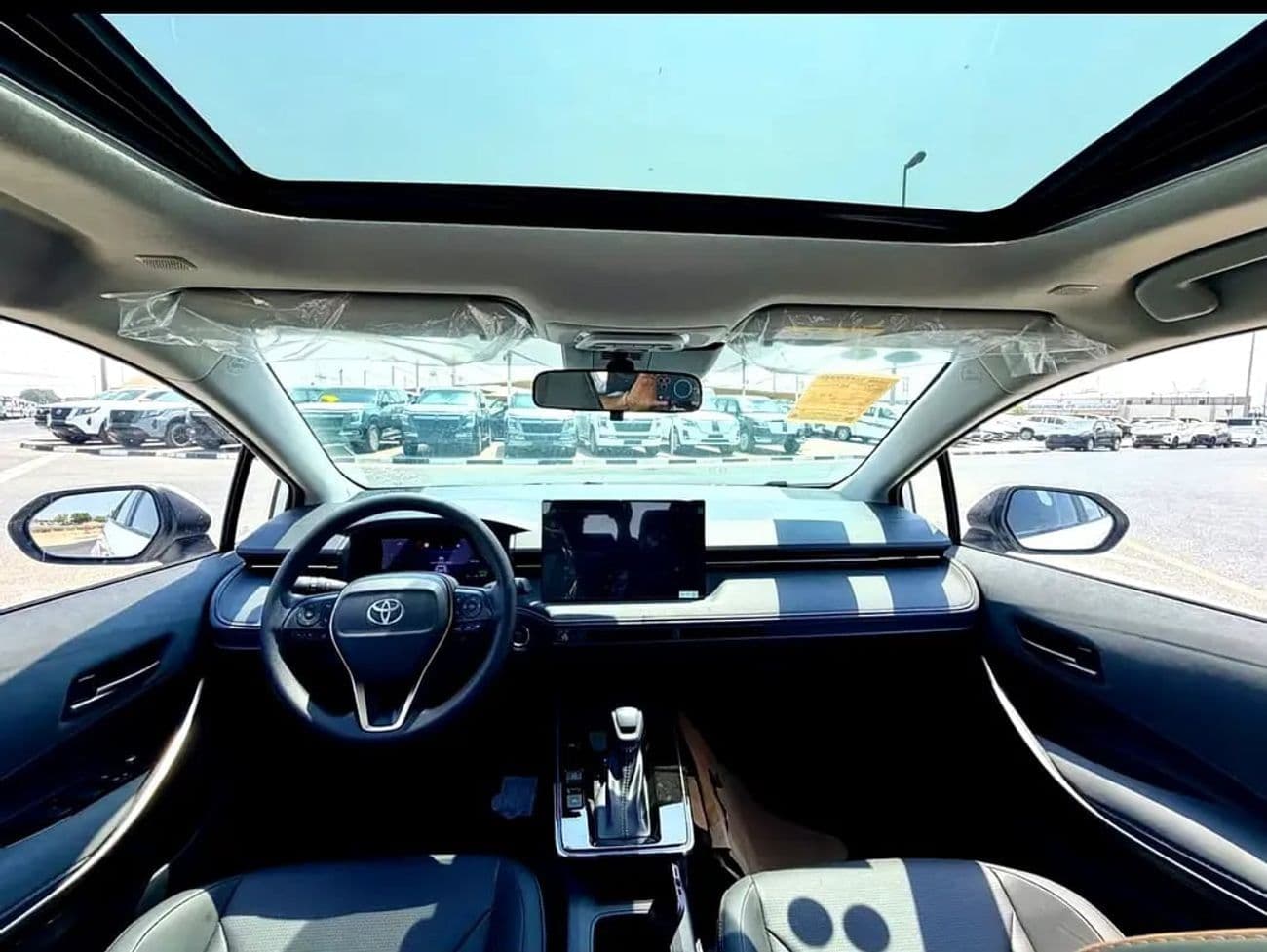 2026 Toyota Corolla XLI HEV thumbnail 8