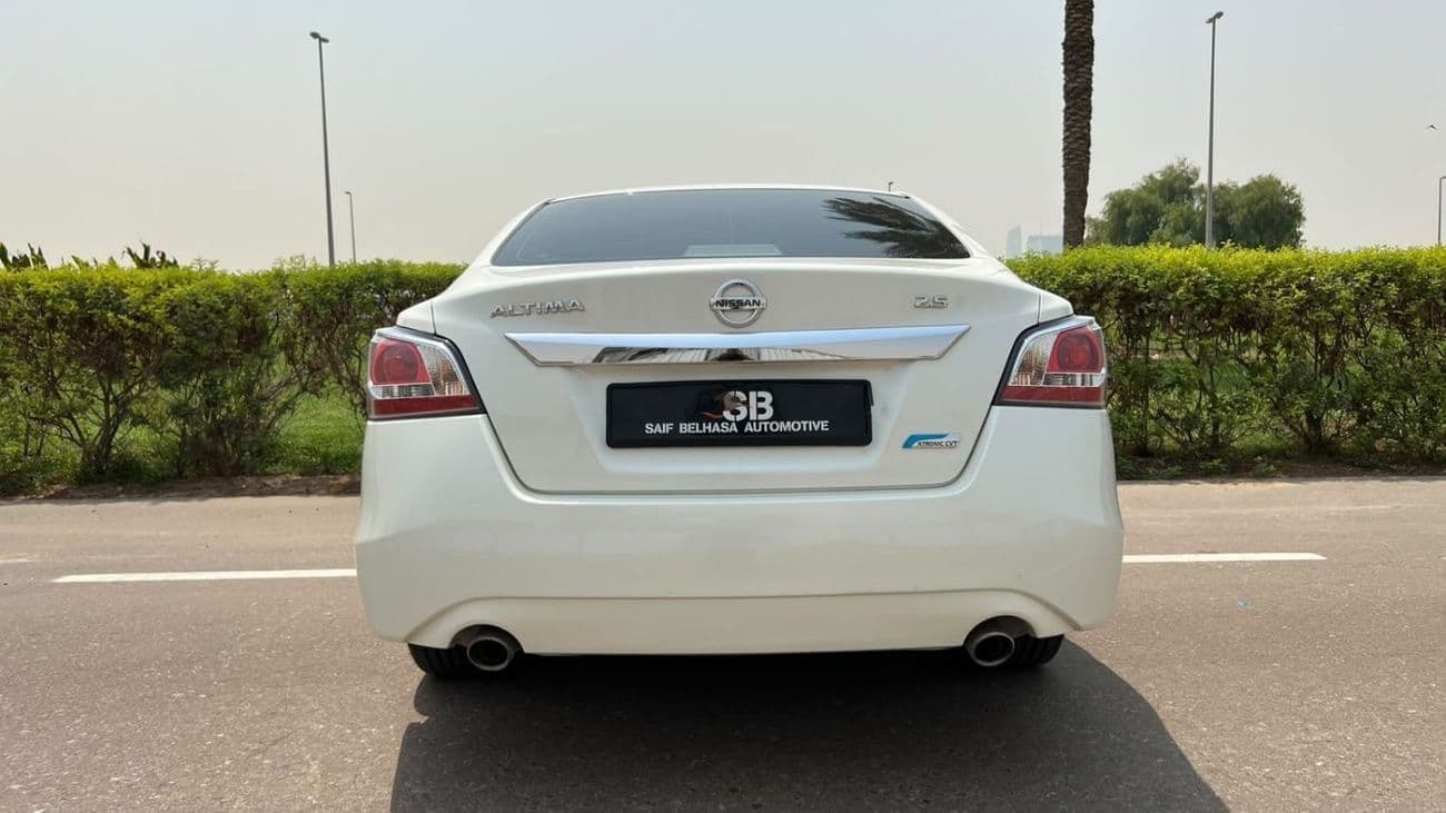 2015 Nissan Altima s thumbnail 6