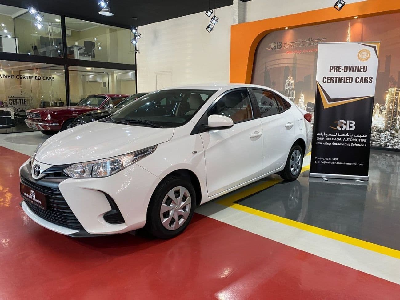 2022 Toyota Yaris E thumbnail 3