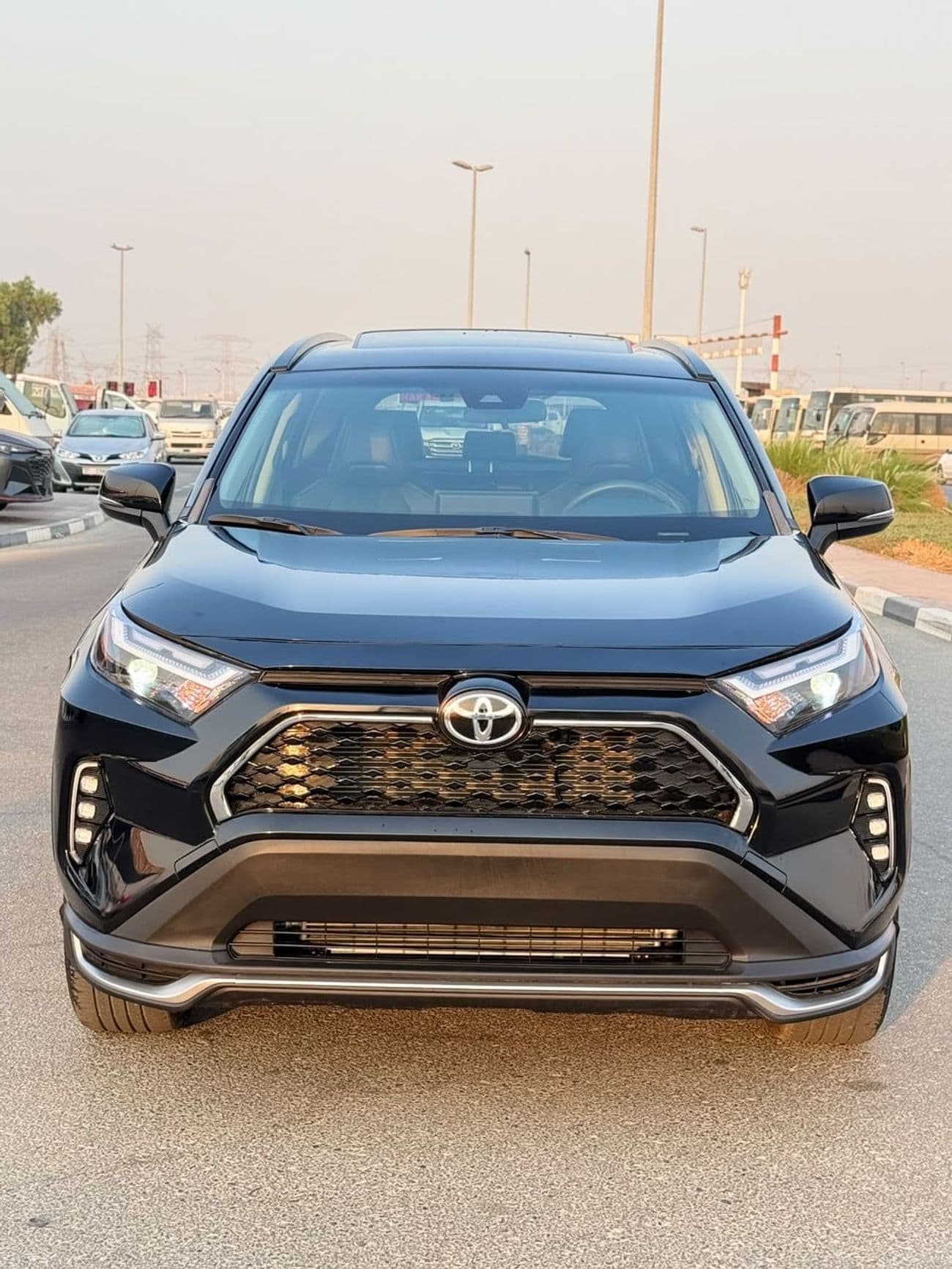 2023 Toyota RAV4 XLE thumbnail 2