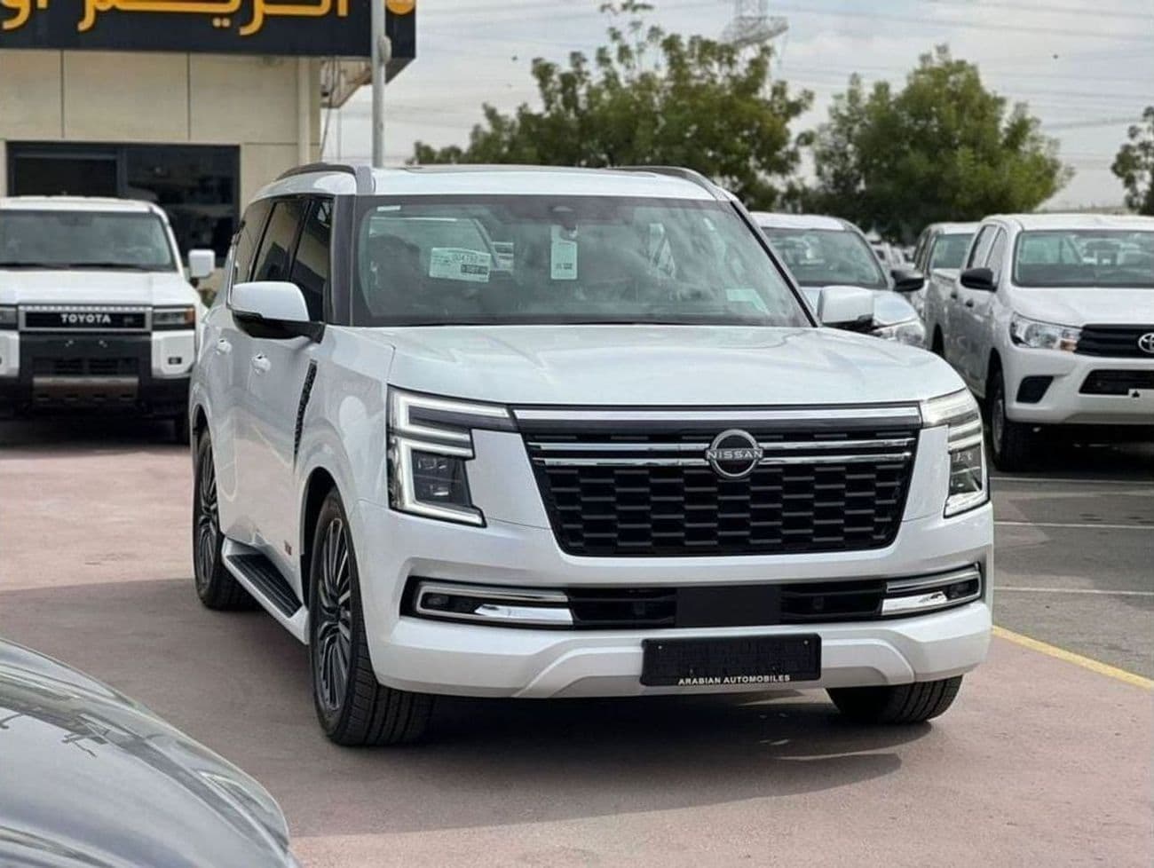 2026 Nissan Patrol LE PLATINUM CITY thumbnail 2