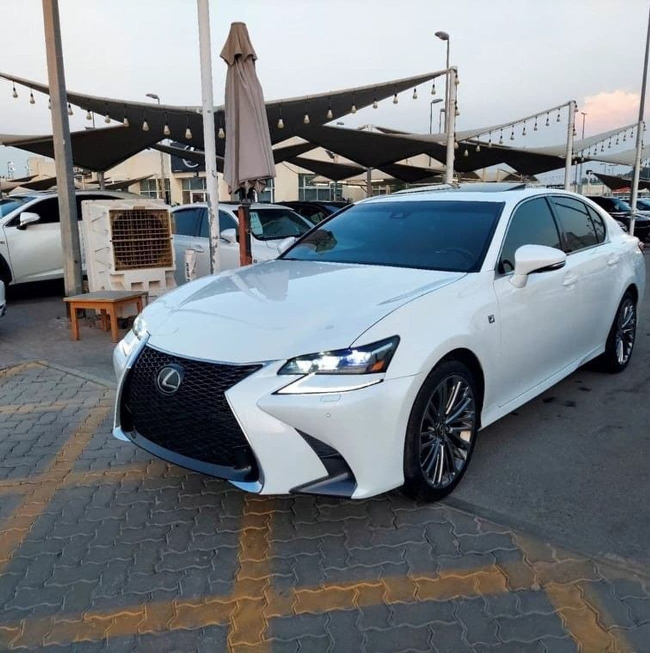 2017 Lexus GS350 F SPORT thumbnail 2