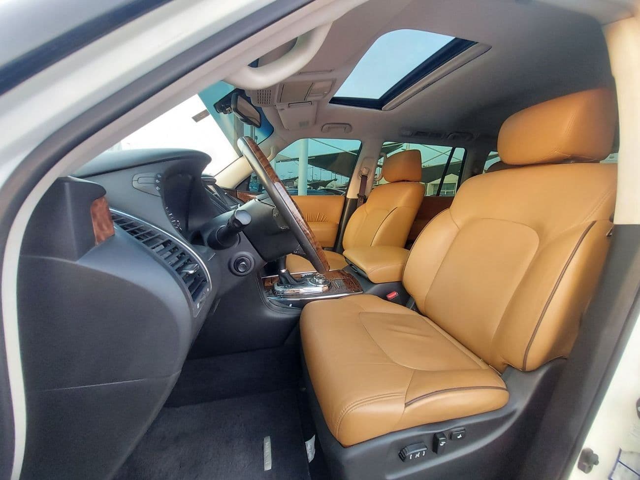 2016 Nissan Patrol LE PLATINUM thumbnail 7