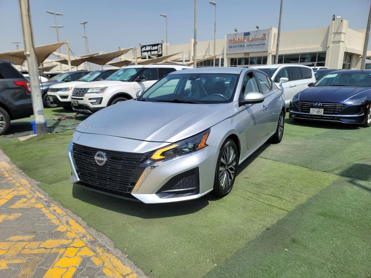 2023 Nissan Altima SV thumbnail 6