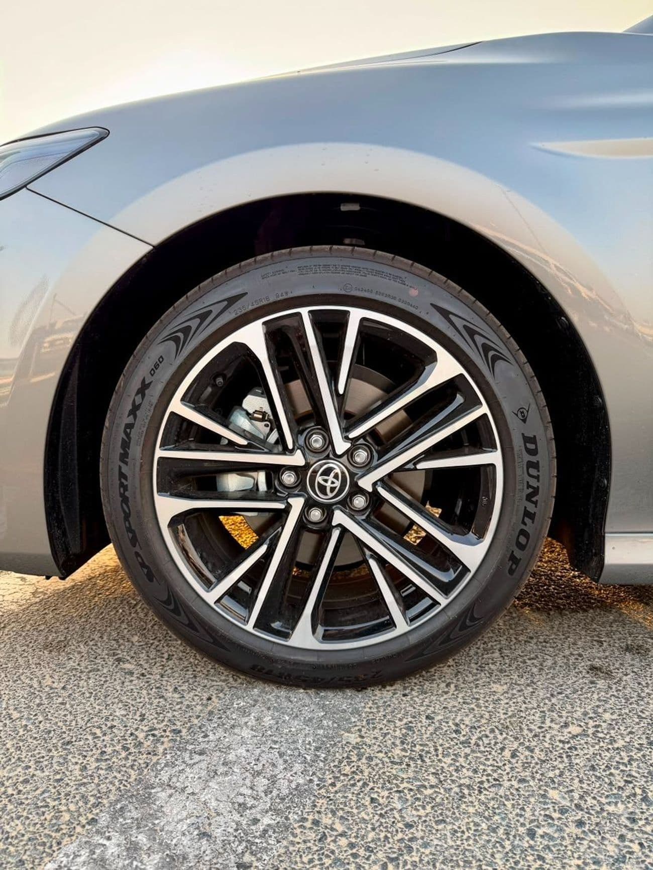 2026 Toyota Camry LIMITED HEV thumbnail 7