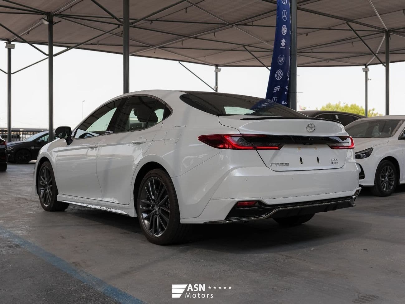 2026 Toyota Camry SPORT HEV thumbnail 8