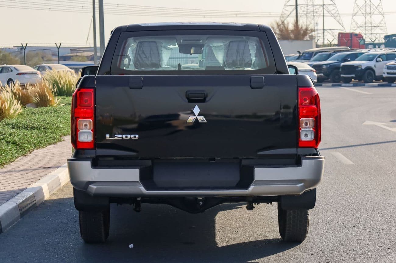2027 Mitsubishi L200 GL thumbnail 4