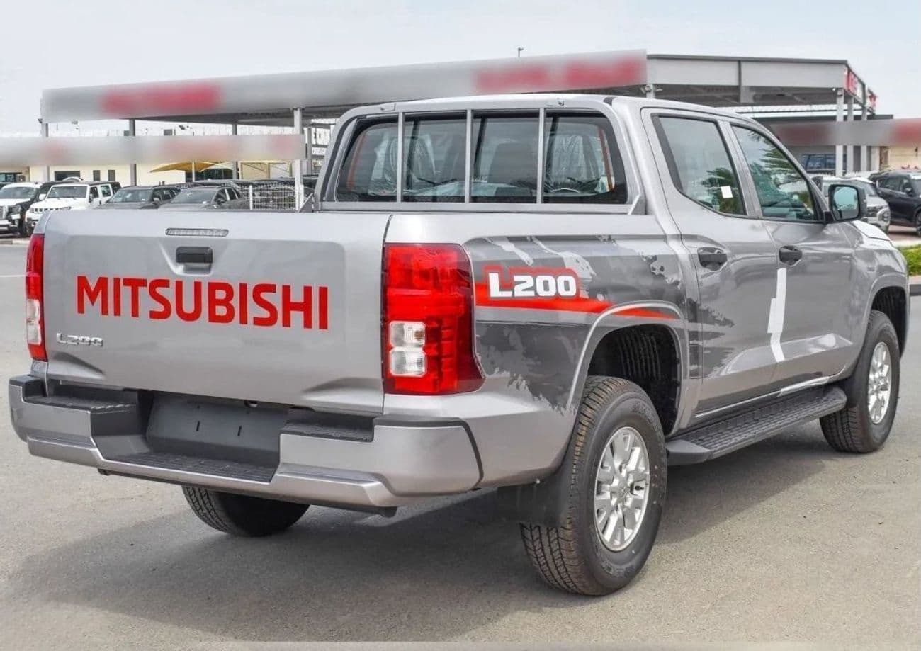 2025 Mitsubishi L200 GLS thumbnail 4