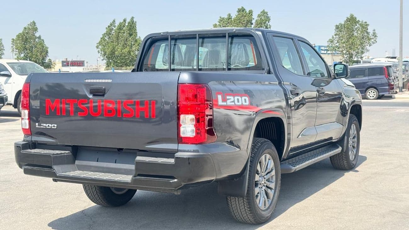 2027 Mitsubishi L200 GLS Plus 2.4L 4x4 Manual Transmission Petrol 2027 thumbnail 7