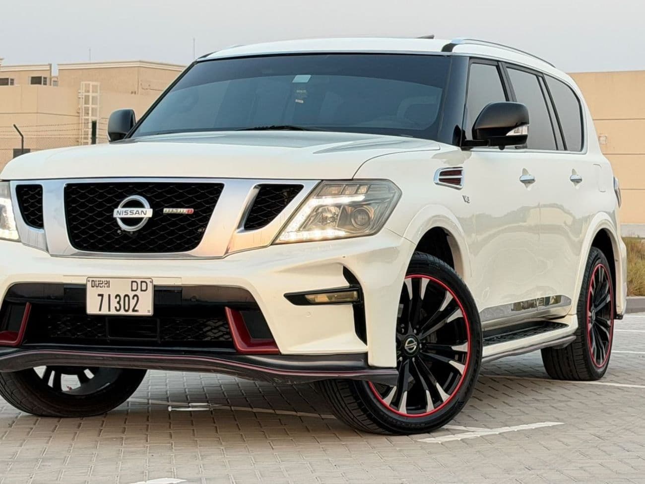 2017 Nissan Patrol NISMO thumbnail 5