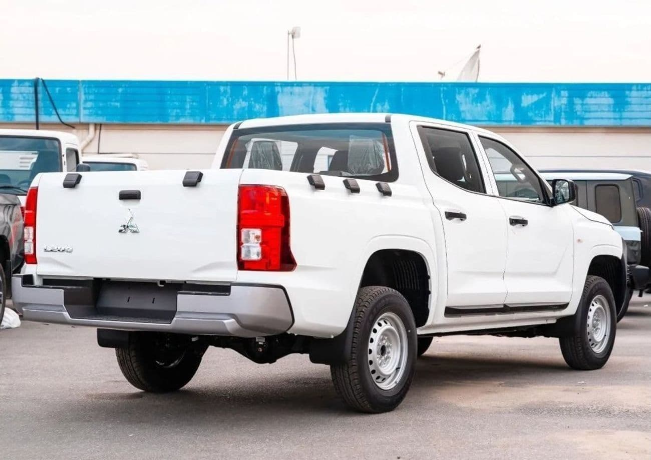 2025 Mitsubishi L200 GL thumbnail 4