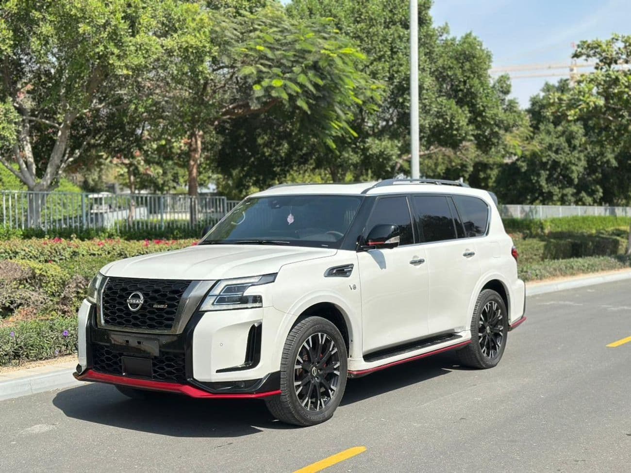 2022 Nissan Patrol NISMO thumbnail 2
