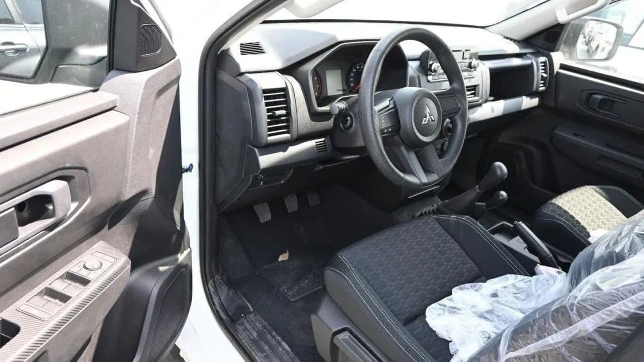 2024 Mitsubishi L200 GL thumbnail 6