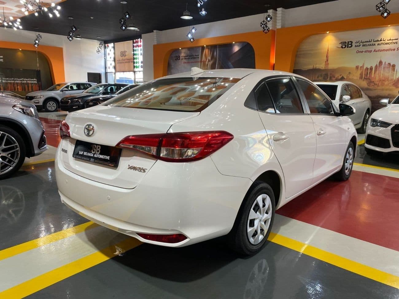 2022 Toyota Yaris E thumbnail 5