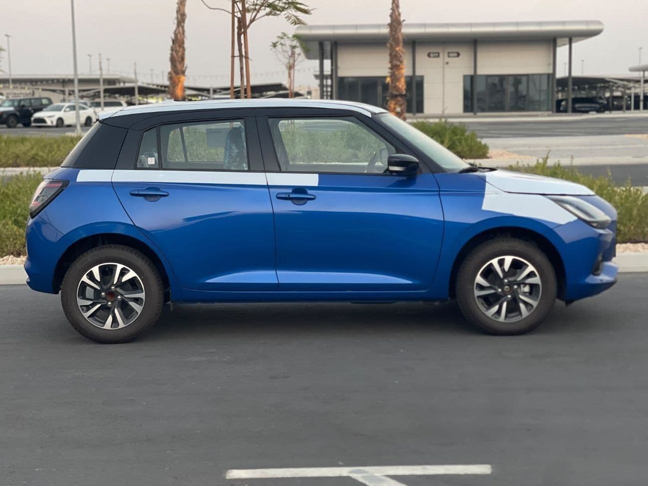 2026 Suzuki Swift GLX thumbnail 3
