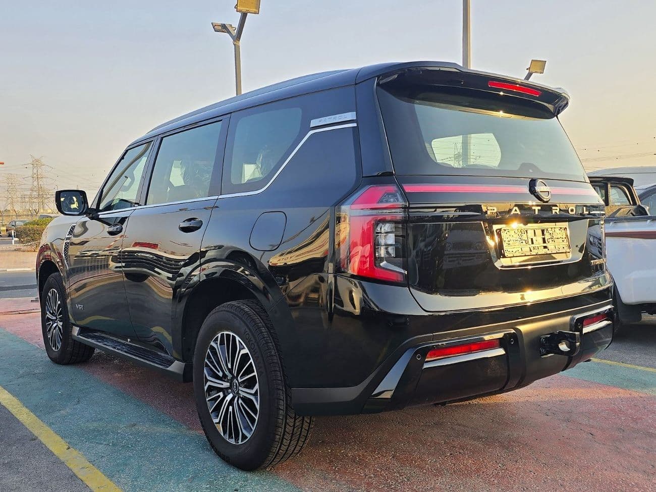2026 Nissan Patrol LE TITANIUM thumbnail 6