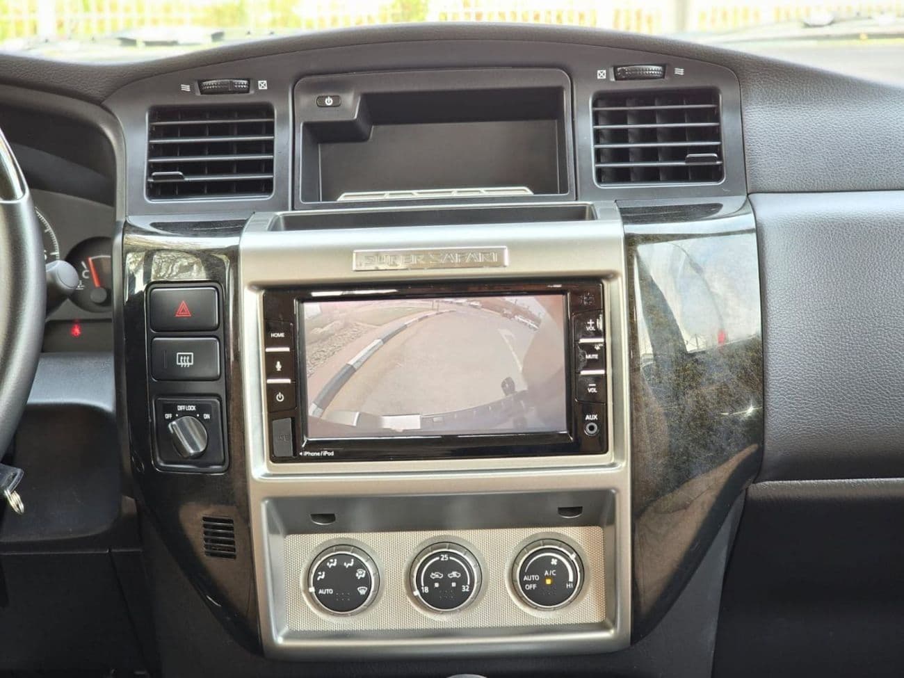 2022 Nissan Patrol SUPER SAFARI thumbnail 4