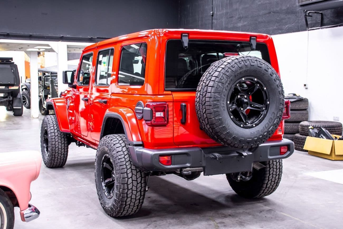 2024 Jeep Wrangler SAHARA thumbnail 7